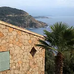 Roc E Mare Apartmanhotel 3*
