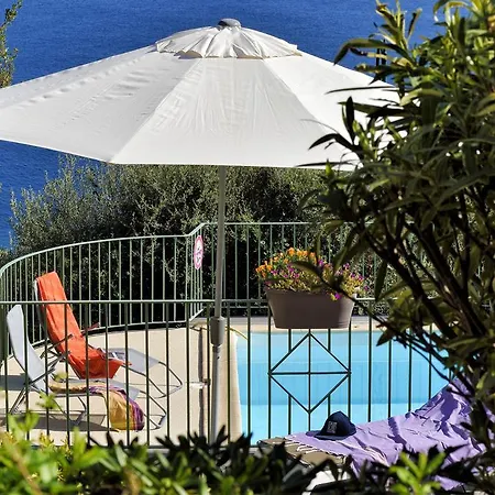 Roc E Mare