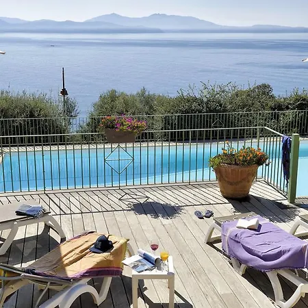 Lejlighedshotel Roc E Mare