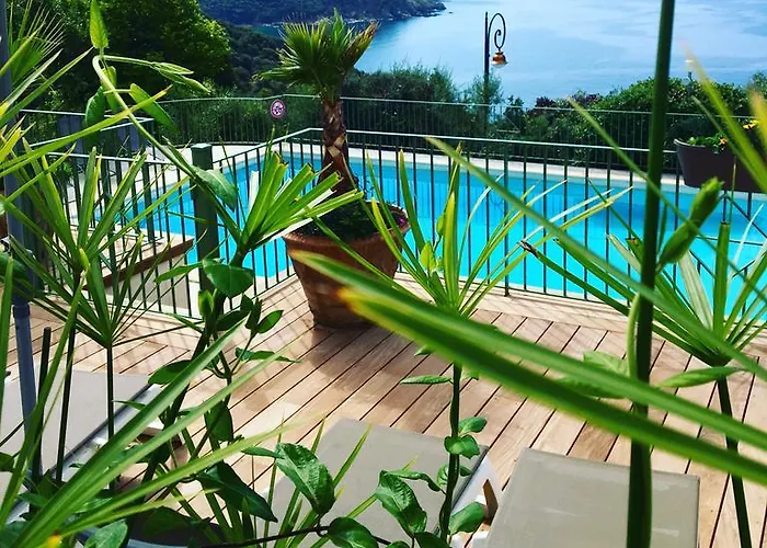 Appart hôtel Roc E Mare