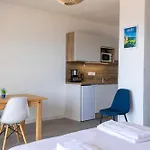 Appart hôtel Roc E Mare