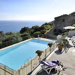 Appart hôtel Roc E Mare 3*