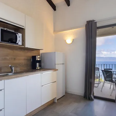 Aparthotel Roc E Mare