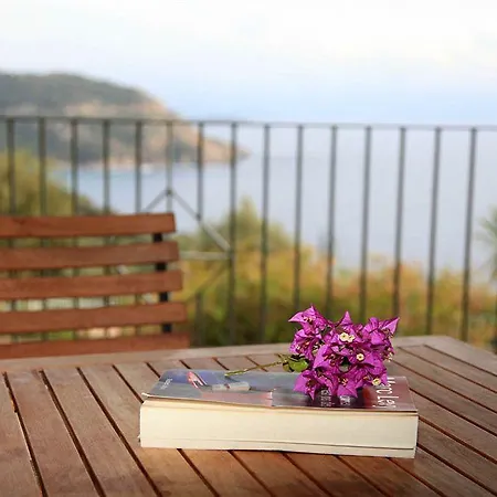 Aparthotel Roc E Mare 3*