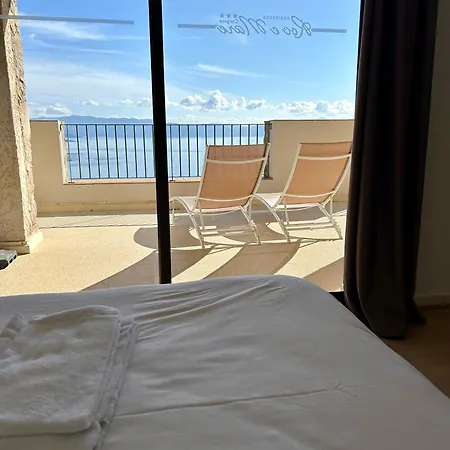 Appart hôtel Roc E Mare 3*