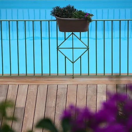 Roc E Mare Каржез