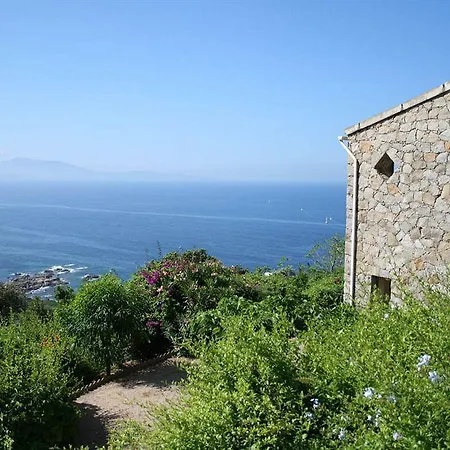 Aparthotel Roc E Mare 3*