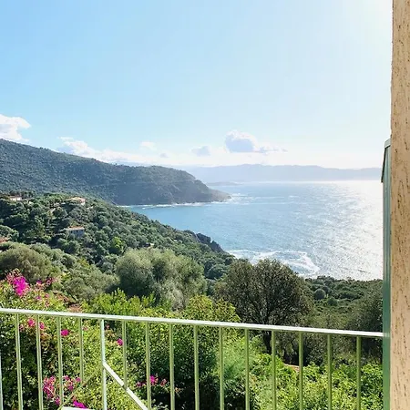 Roc E Mare Апарт-отель Каржез