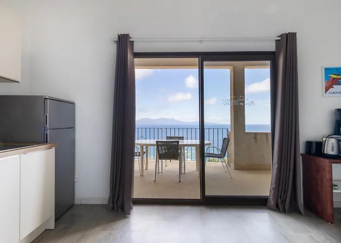 Roc E Mare カルジェーズ