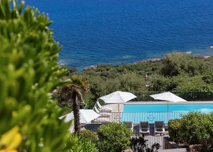 Aparthotel Roc E Mare 3*