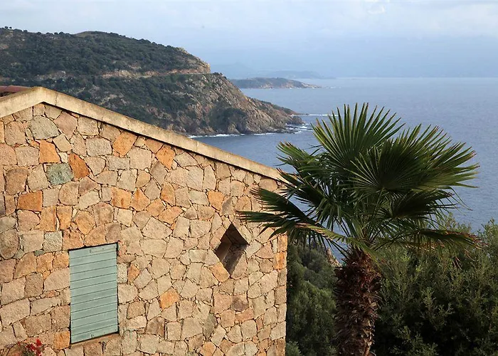 Roc E Mare Aparthotel 3*