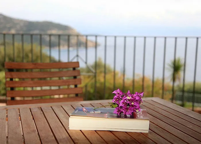 Aparthotel Roc E Mare 3*