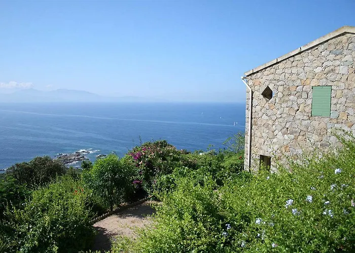 Aparthotel Roc E Mare 3*